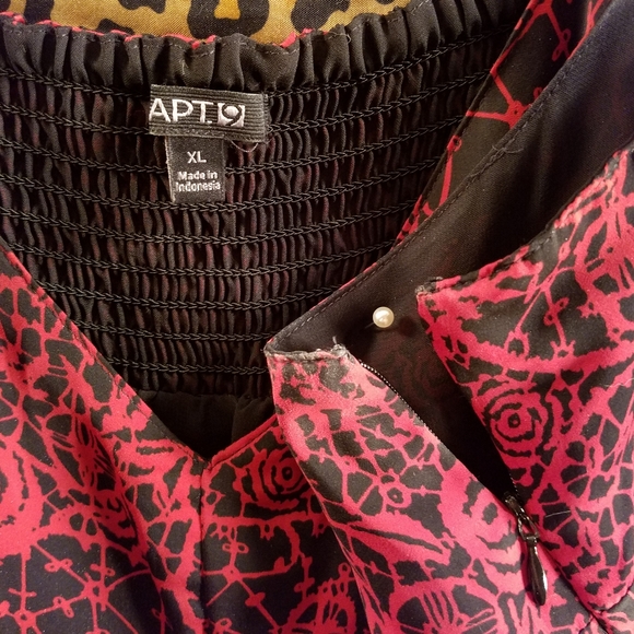 Women's Summer Dress - Picture 5 of 7